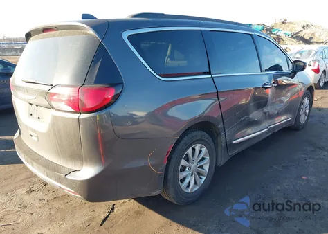 2017 Chrysler Pacifica Touring-L из США, поврежденный, VIN 2C4RC1BG7HR797203